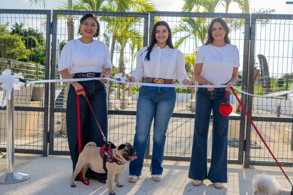 ROSSY SANTANA, LADY DIANA MARTINEZ Y ADRIANA JIMENEZ