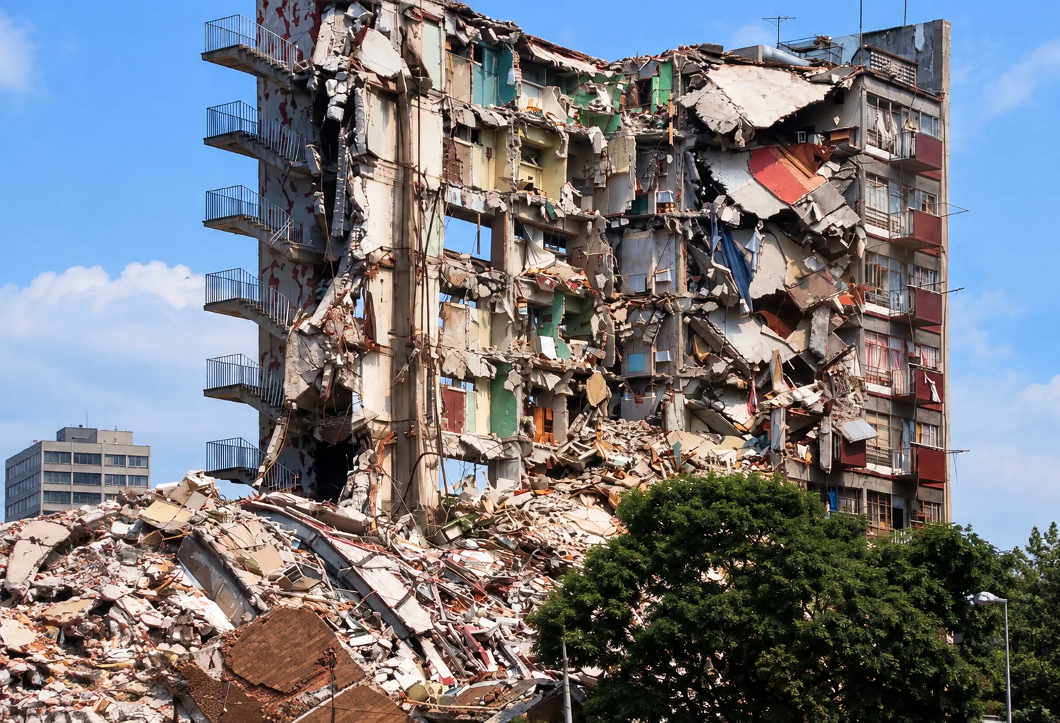 Edificio destruido por el terremoto de 1985 en México